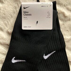 NIKE classic cushioned knee high soccer adult socks